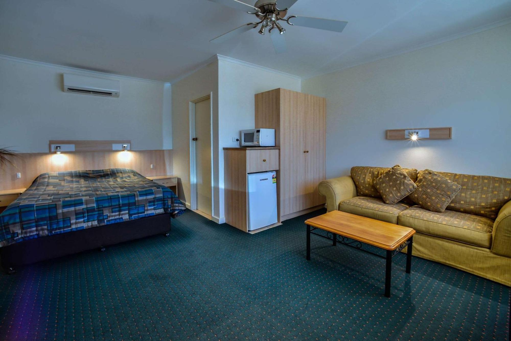 פורט אוגוסטה Comfort Inn & Suites Augusta Westside מראה חיצוני תמונה